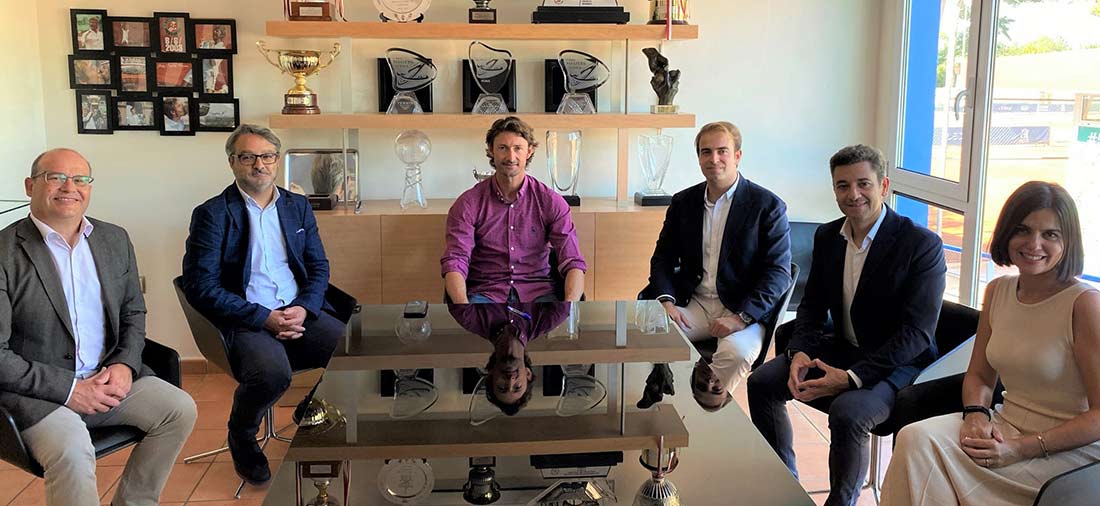 Benigar y Juan Carlos Ferrero firman un acuerdo de colaboración